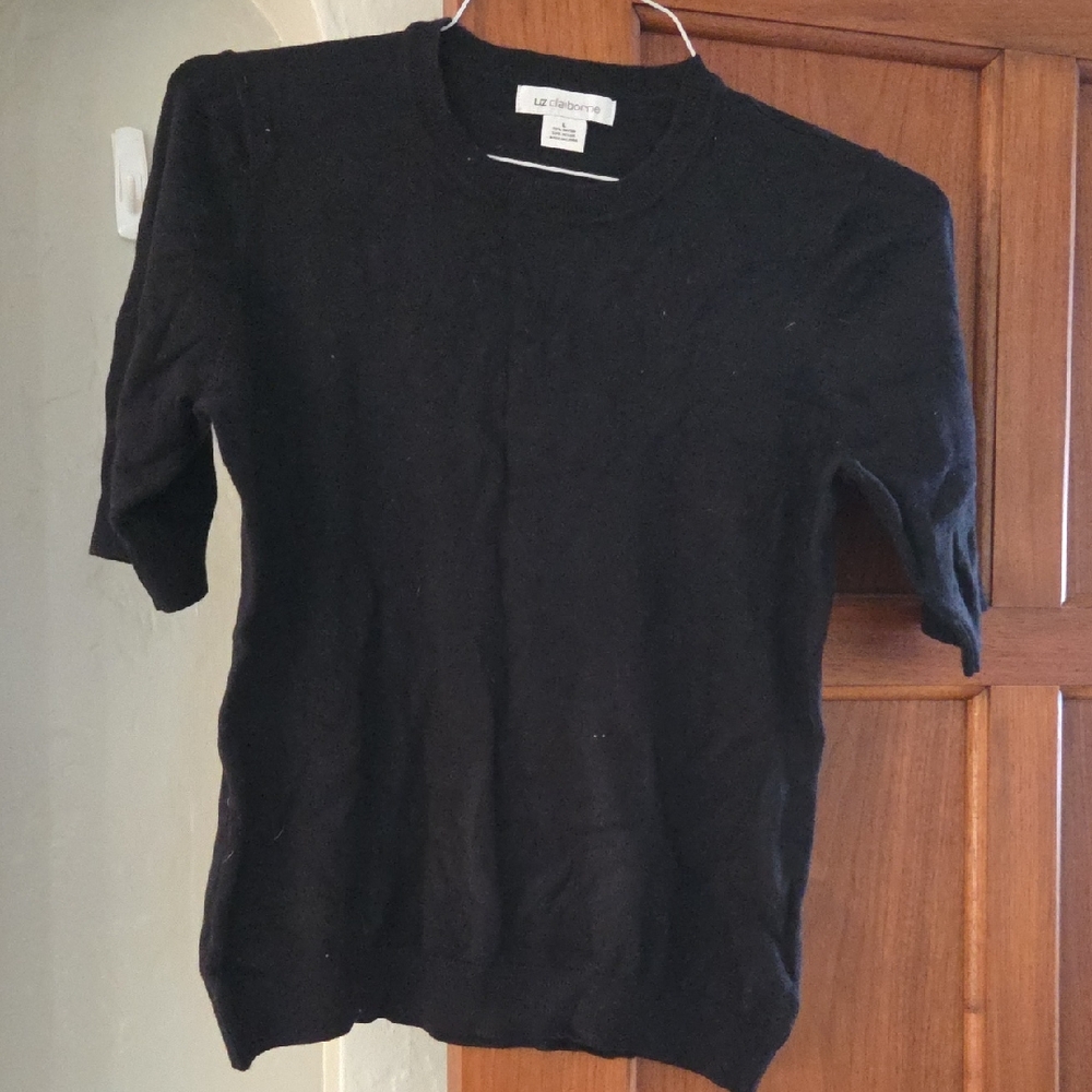 Liz Claiborne Short Sleeve Black Sweater. Great Layering Piece.